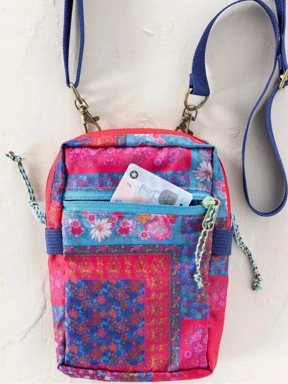 006 NWT NATURAL LIFE Pink & Blue Floral Patchwork Crossbody Bag